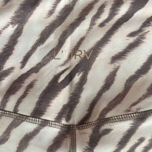 L’urv Cheetah Print Cropped Leggings Womens M Pink Animal Print‎ Athleisure - Picture 4 of 7